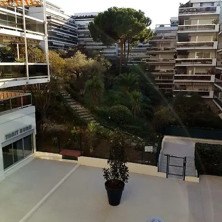 Tribuperez A Juan-antibes Apartment